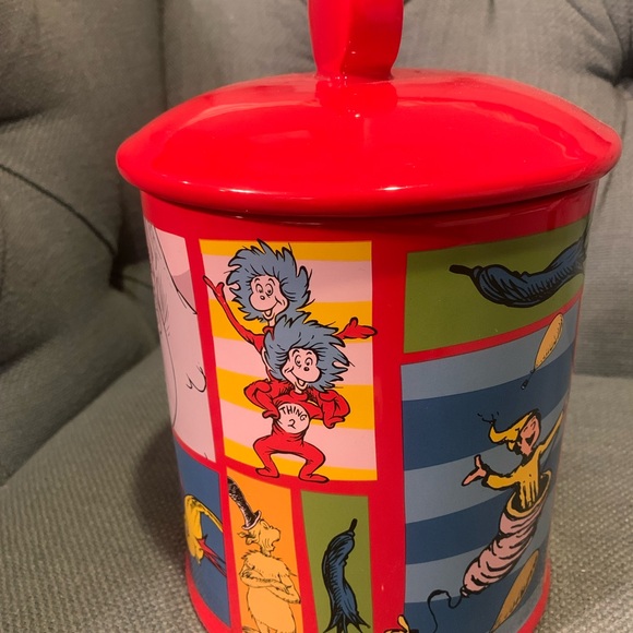 Dr. Seuss All Around Design Ceramic Covered Canister - Picture 5 of 11